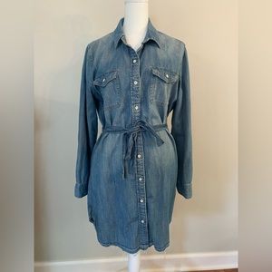 Chambray button up dress with tie.